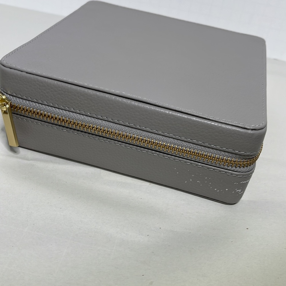 Leather Embossed Jewelry Box - Picture 4 of 4